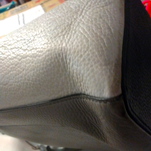 Michael Kors Gray, Off white and navy blue tote/shoulder bag EUC like new. - Picture 7 of 10